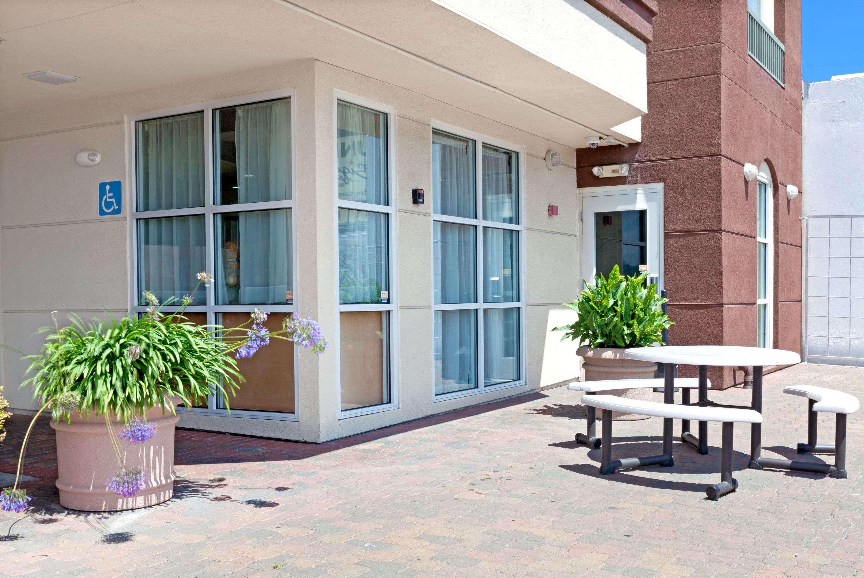Ramada Limited And Suites San Francisco Airport South San Francisco Eksteriør billede